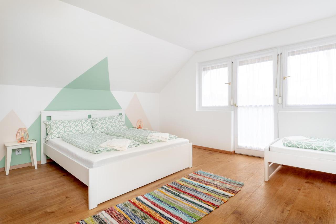 Menta Porta Apartment Zengovarkony Luaran gambar