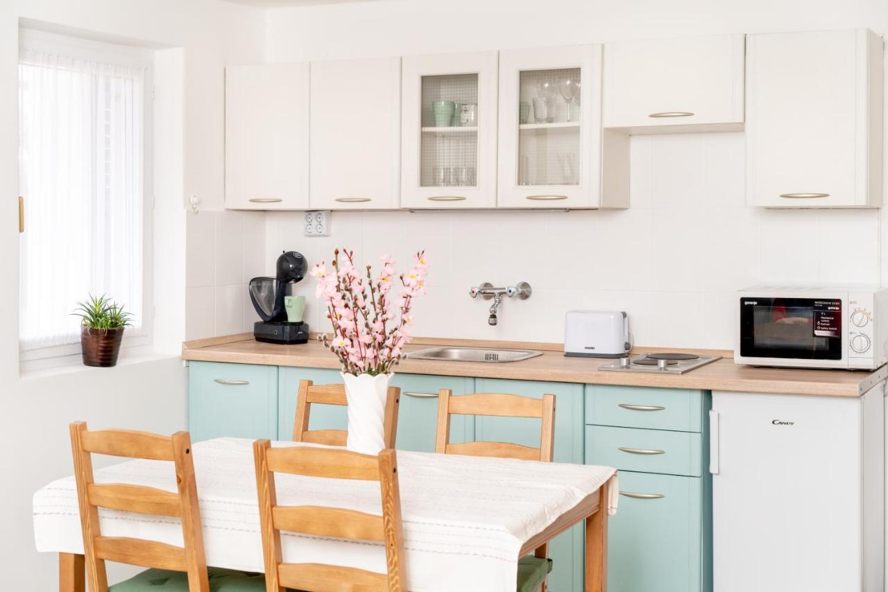 Menta Porta Apartment Zengovarkony Luaran gambar